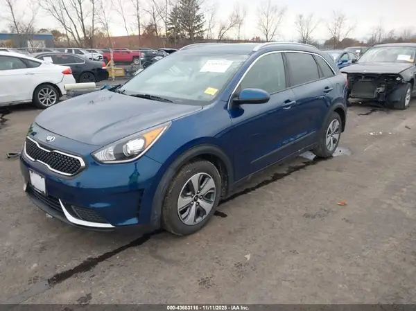 KNDCB3LC9J5161983 2018 KIA NIRO - Image 2