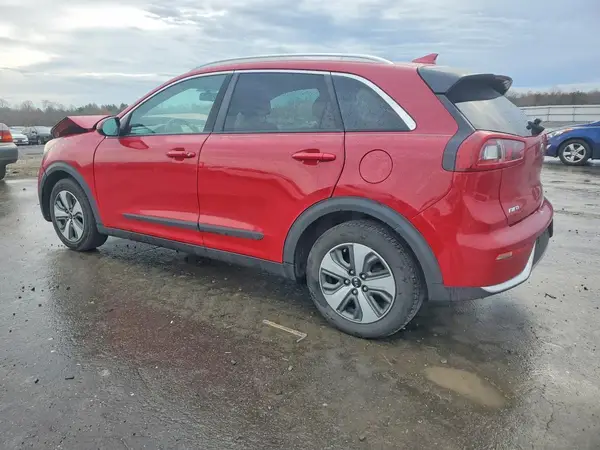 KNDCB3LC9J5176225 2018 KIA NIRO - Image 2