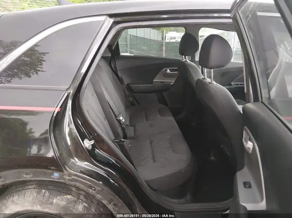 KNDCB3LC9J5176516 2018 KIA NIRO - Image 8