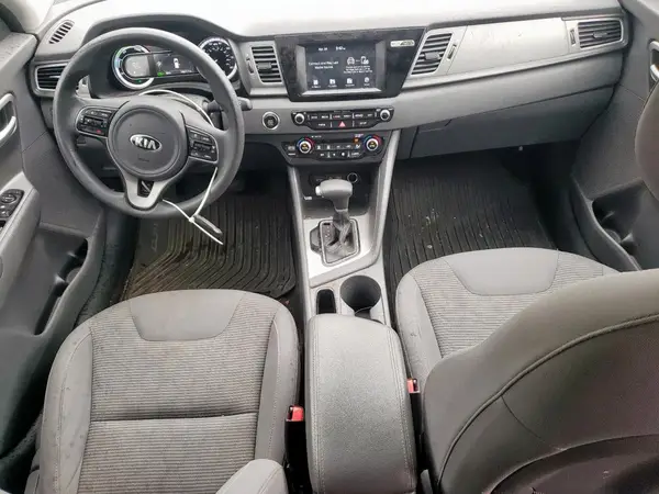 KNDCB3LC9J5178654 2018 KIA NIRO - Image 8