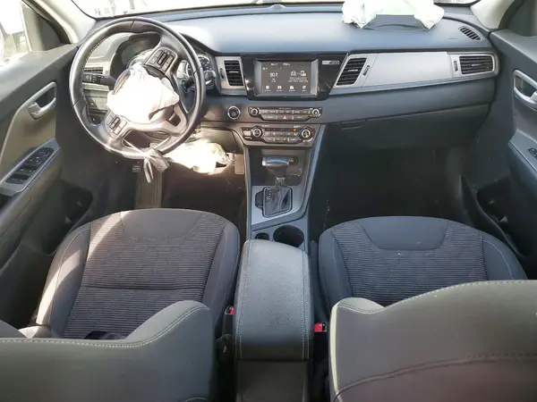 KNDCB3LC9J5201978 2018 KIA NIRO - Image 8