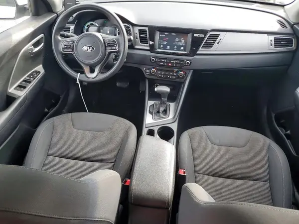 KNDCB3LC9J5203911 2018 KIA NIRO - Image 8