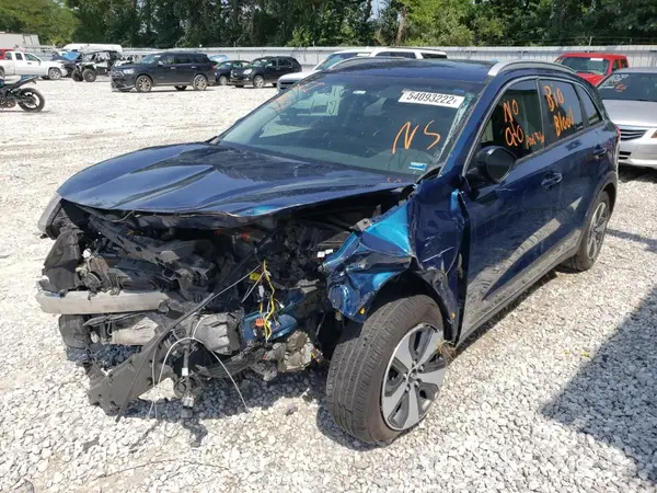 KNDCB3LC9K5216529 2019 KIA NIRO - Image 2