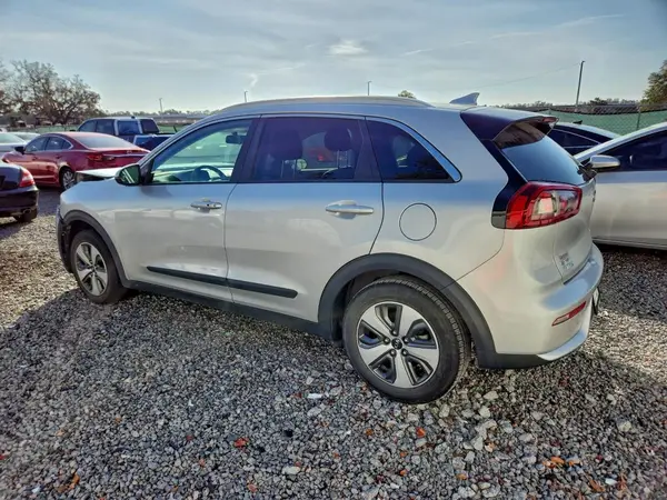 KNDCB3LC9K5216983 2019 KIA NIRO - Image 2