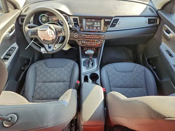 KNDCB3LC9K5216983 2019 KIA NIRO - Image 8