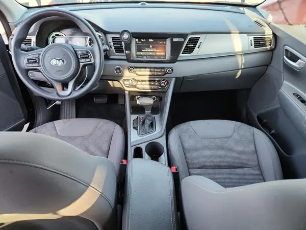 KNDCB3LC9K5217292 2019 KIA NIRO - Image 8