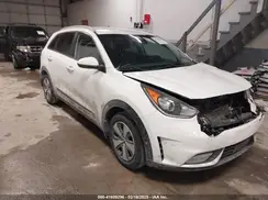 KNDCB3LC9K5225067 2019 KIA NIRO