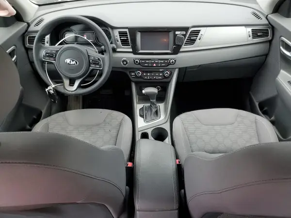 KNDCB3LC9K5241768 2019 KIA NIRO - Image 8