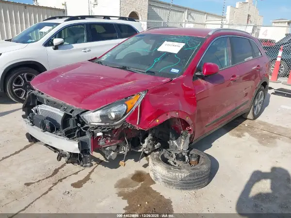 KNDCB3LC9K5257579 2019 KIA NIRO - Image 2