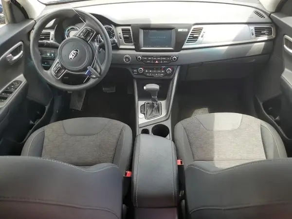 KNDCB3LC9K5260269 2019 KIA NIRO - Image 8