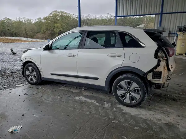 KNDCB3LC9K5264130 2019 KIA NIRO - Image 2