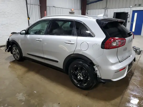 KNDCB3LC9K5265990 2019 KIA NIRO - Image 2