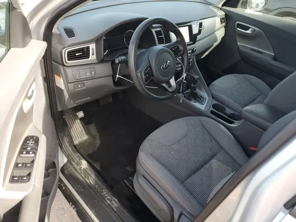 KNDCB3LC9K5291165 2019 KIA NIRO - Image 8