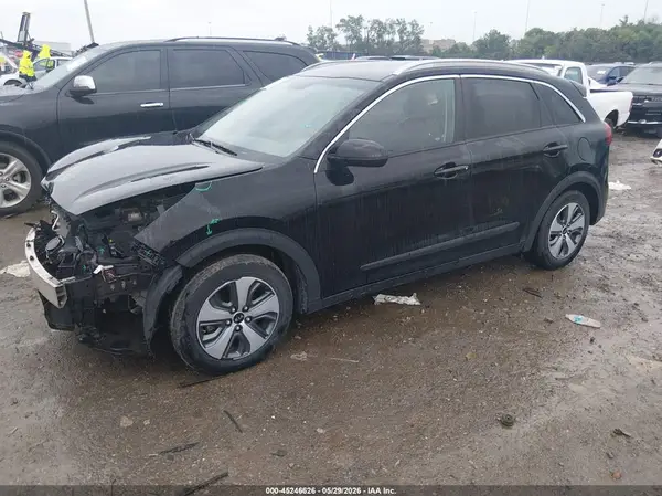KNDCB3LC9K5295328 2019 KIA NIRO - Image 2