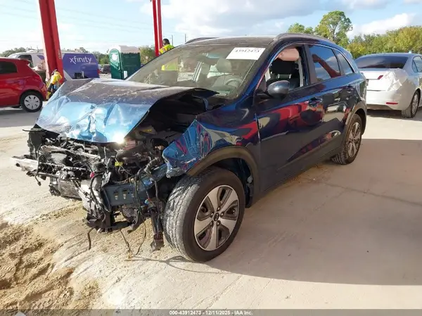 KNDCB3LC9K5310409 2019 KIA NIRO - Image 2
