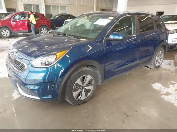 KNDCB3LC9K5324763 2019 KIA NIRO - Image 2