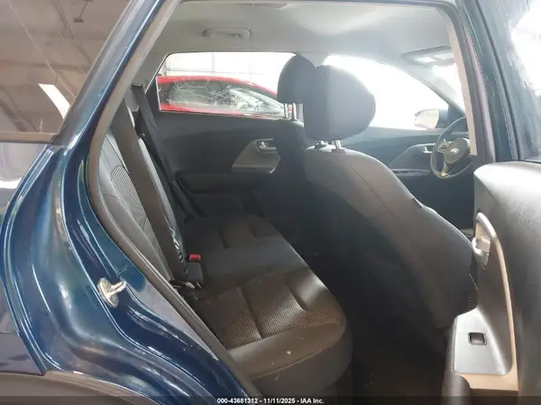 KNDCB3LC9K5324763 2019 KIA NIRO - Image 8