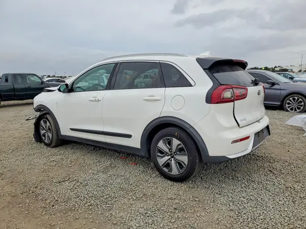 KNDCB3LC9K5331552 2019 KIA NIRO - Image 2
