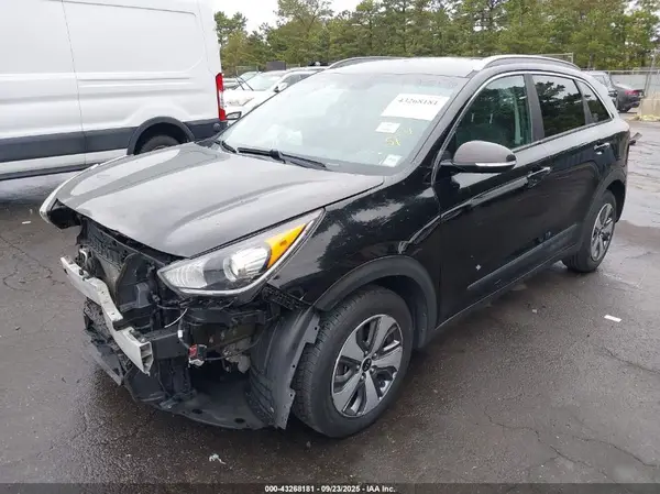 KNDCB3LC9K5338713 2019 KIA NIRO - Image 2