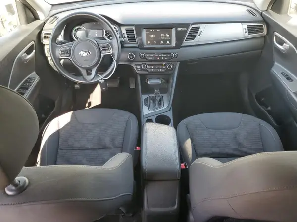 KNDCB3LC9K5349145 2019 KIA NIRO - Image 8