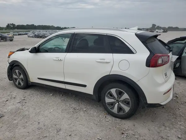 KNDCB3LC9K5351056 2019 KIA NIRO - Image 2