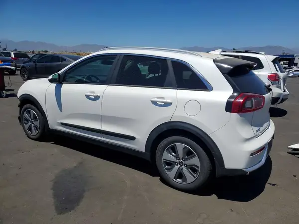 KNDCB3LC9K5352174 2019 KIA NIRO - Image 2