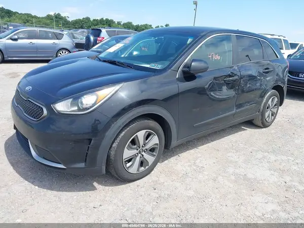 KNDCB3LC9K5356659 2019 KIA NIRO - Image 2