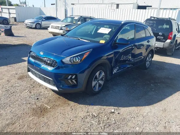 KNDCB3LC9L5359675 2020 KIA NIRO - Image 2
