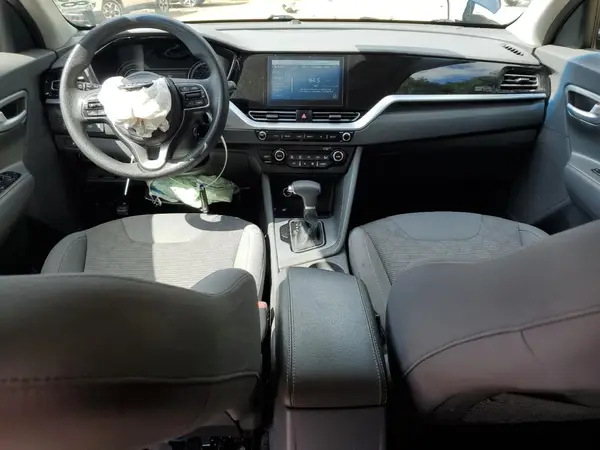 KNDCB3LC9L5365489 2020 KIA NIRO - Image 8