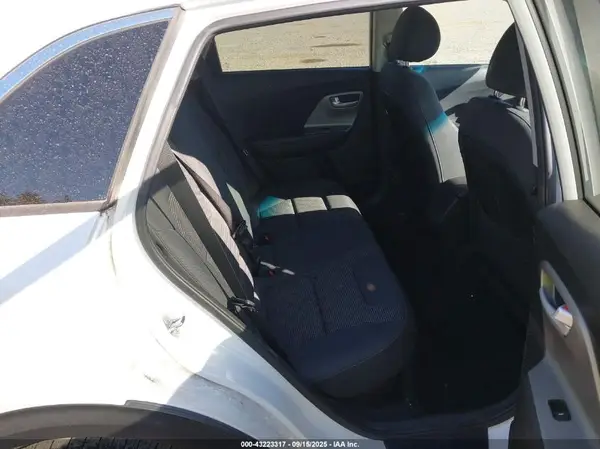 KNDCB3LC9L5368781 2020 KIA NIRO - Image 8