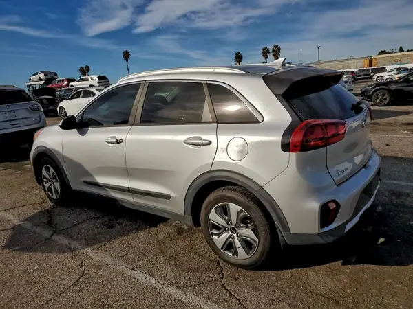 KNDCB3LC9L5370532 2020 KIA NIRO - Image 2