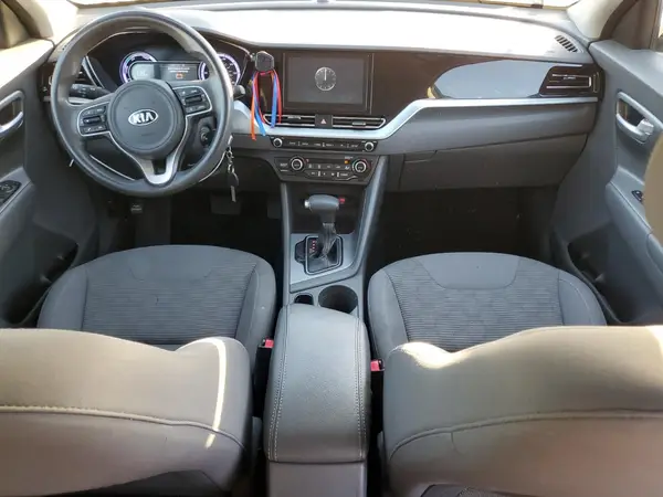 KNDCB3LC9L5374371 2020 KIA NIRO - Image 8
