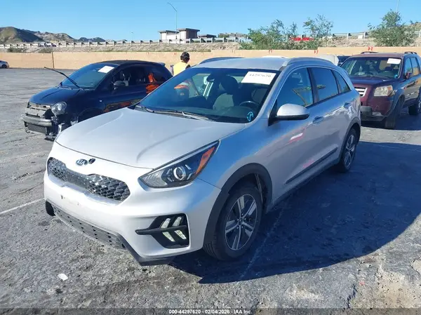 KNDCB3LC9L5375522 2020 KIA NIRO - Image 2
