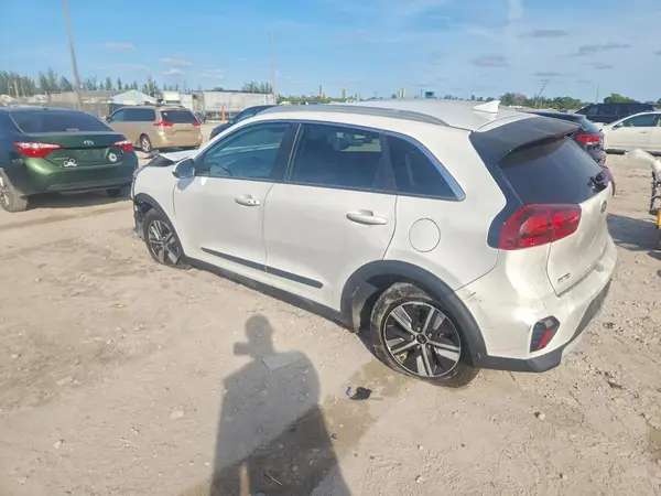 KNDCB3LC9L5382437 2020 KIA NIRO - Image 2
