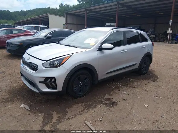 KNDCB3LC9L5399674 2020 KIA NIRO - Image 2
