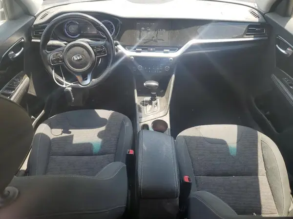 KNDCB3LC9L5400435 2020 KIA NIRO - Image 8