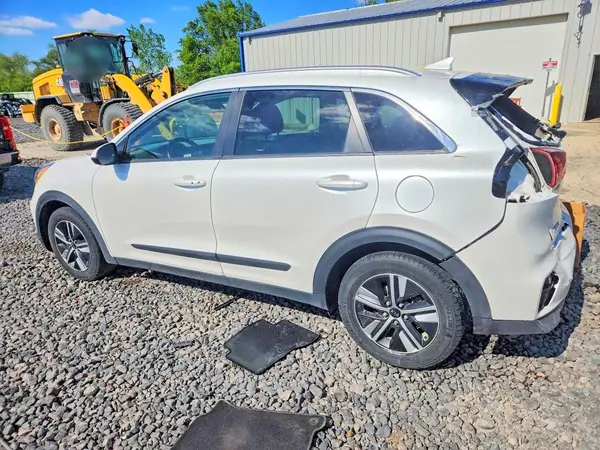 KNDCB3LC9L5400502 2020 KIA NIRO - Image 2