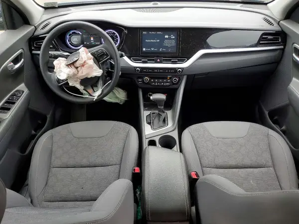 KNDCB3LC9L5419566 2020 KIA NIRO - Image 8