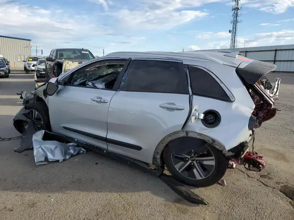 KNDCB3LC9L5421494 2020 KIA NIRO - Image 2