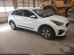 KNDCB3LC9L5422774 2020 KIA NIRO