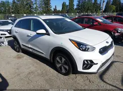 KNDCB3LC9L5427022 2020 KIA NIRO