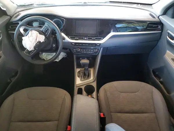 KNDCB3LC9L5439171 2020 KIA NIRO - Image 8