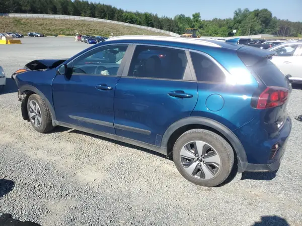 KNDCB3LC9M5463200 2021 KIA NIRO - Image 2