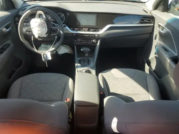 KNDCB3LC9M5463200 2021 KIA NIRO - Image 8