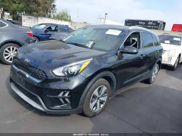 KNDCB3LC9M5475783 2021 KIA NIRO - Image 2