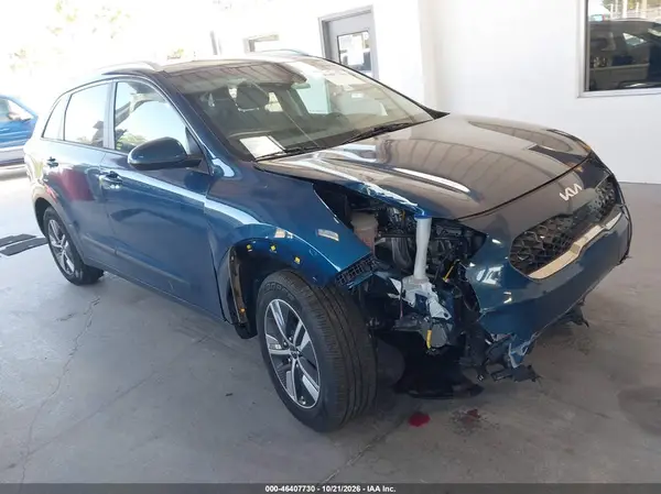 KNDCB3LC9N5498790 2022 KIA NIRO - Image 1