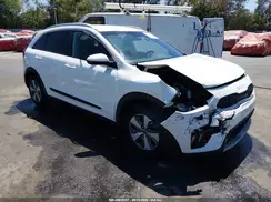 KNDCB3LC9N5510162 2022 KIA NIRO