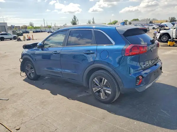 KNDCB3LC9N5513806 2022 KIA NIRO - Image 2