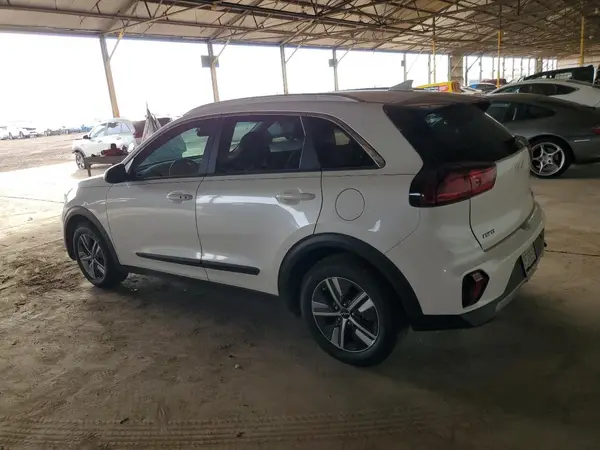 KNDCB3LC9N5524160 2022 KIA NIRO - Image 2
