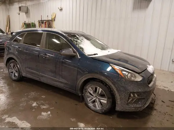 KNDCB3LC9N5533750 2022 KIA NIRO - Image 1